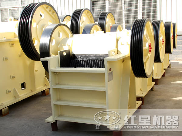 傳統(tǒng)顎式破碎機